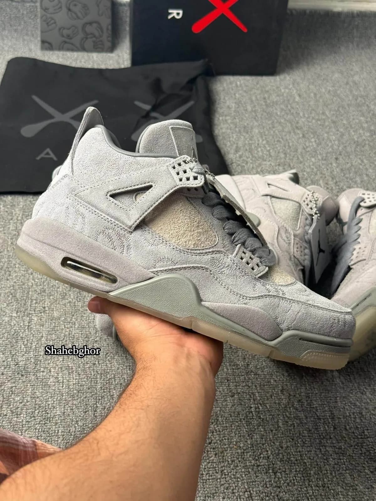 Nike Air Jordan 4 Retro Kaws